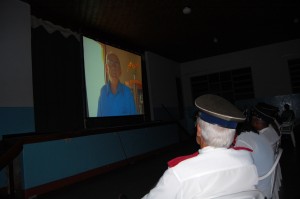 Integrantes da Banda de São Sebastião assistem à primeira exibição do documentário comemorativo de seus 100 anos. Foto: Rosilene Figueiredo